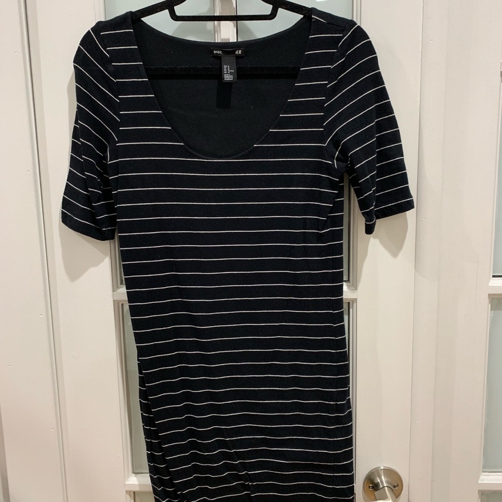 Cute striped body con mini dress!